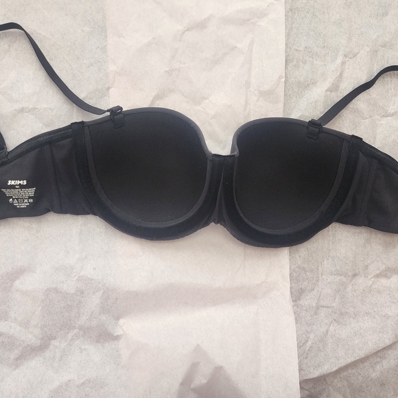 Skims 2 bra Size 32C New - Picture 6 of 8